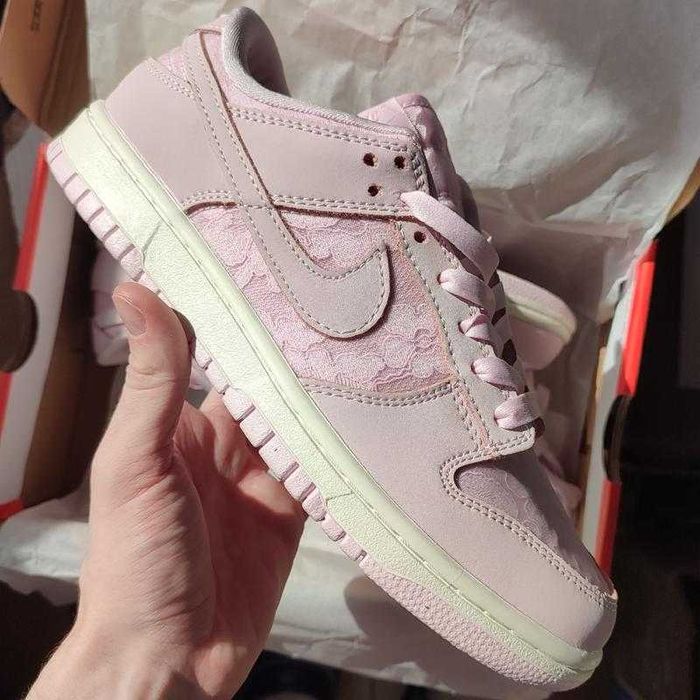 (БЕЗ ПЕРЕДОПЛАТИ) Nike Dunk Low WMNS Lace Pack Regal Pink найк данк жіночі з мереживом рожеві кросівки