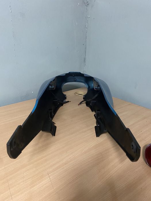 Kawasaki ZZR 1100 Zadupek owiewka prawa lewa kierunkowskazy  90/0