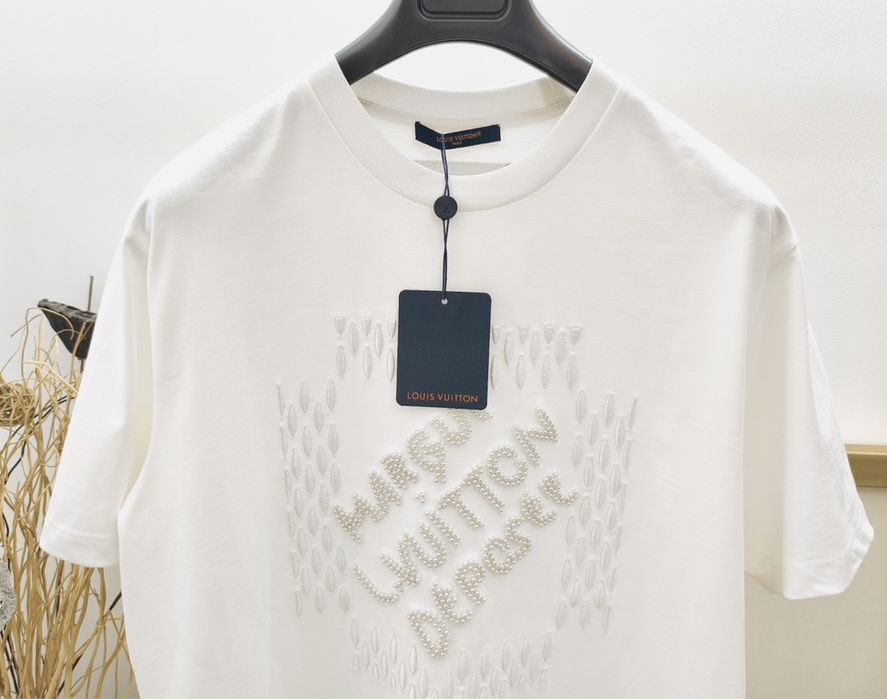 Biały tshirt koszulka z perełkami louis vuitton