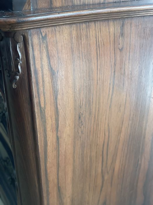 Secretaria/escrevaninha/cómoda estilo D.José vinhático em Pau Santo