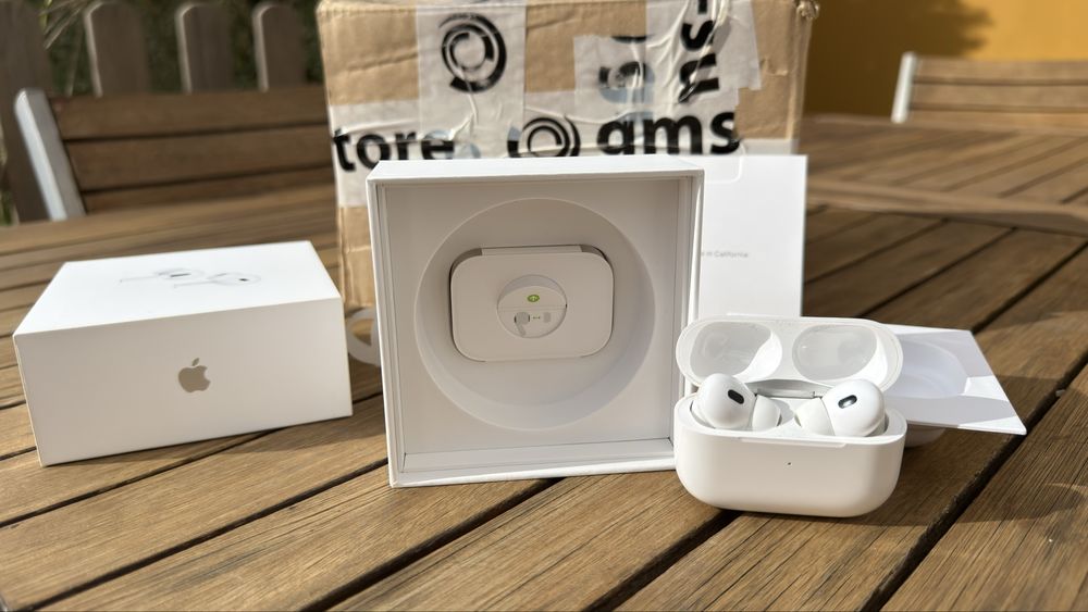 AirPods Pro 2 - como novos - 1 ano de uso - original