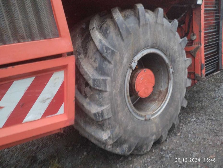 Бурякозбиральний комбайн Holmer T2