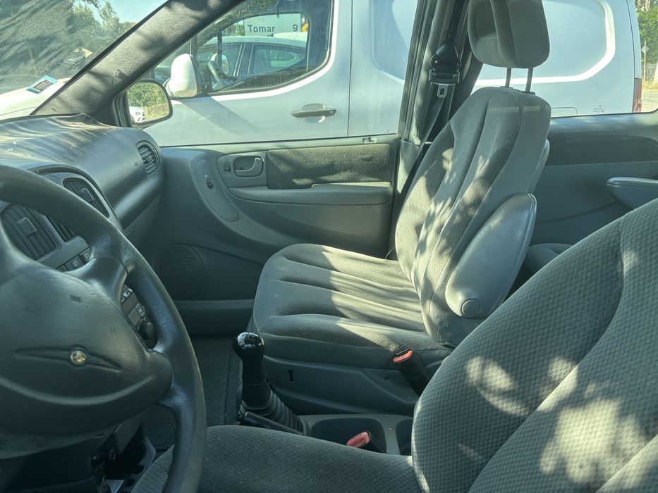 CHRYSLER Voyager - 7 Lugares