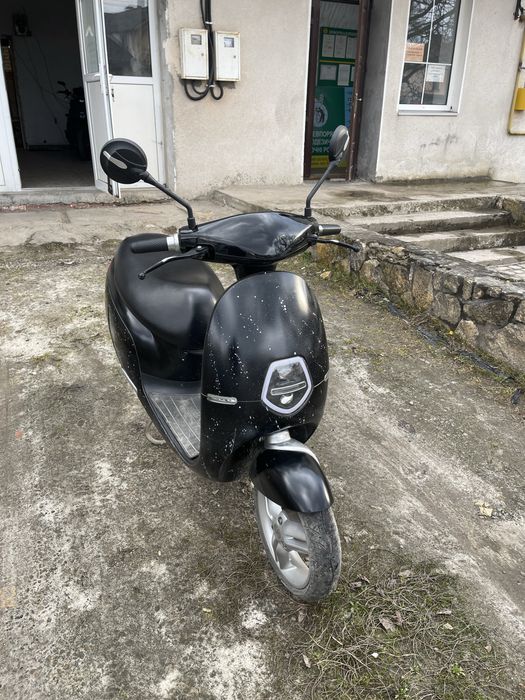 Електроскутер ecooter e1r