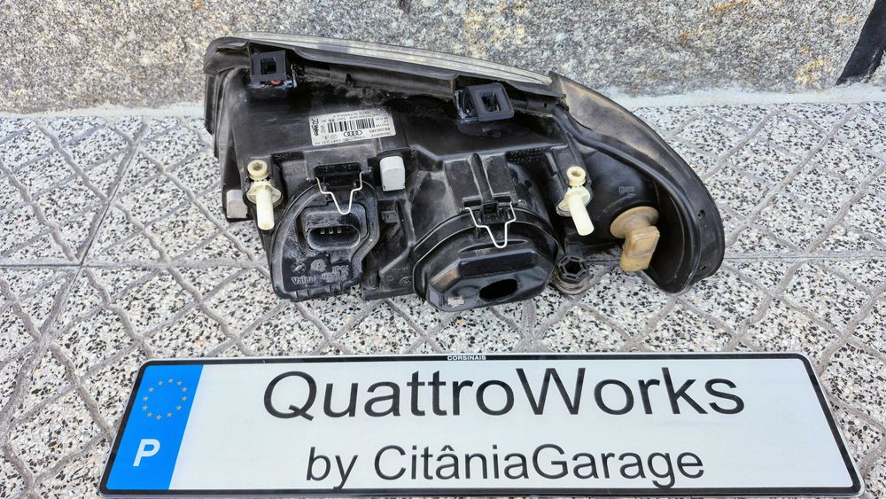 AUDI A4 B5(8D)-ÓTICA/FAROL ORIGINAL VALEO RIGOROSAMENTE NOVO*