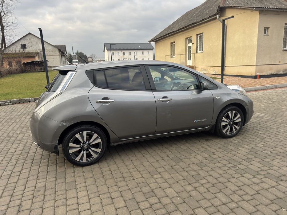 Розборка розбірка нісан ліф колір Kad nissan leaf 24kw сірий лед