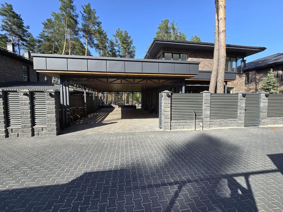 Будинок 300 м КМ охорона цоколь 10 соток і більше с. Ходосівка Лісники