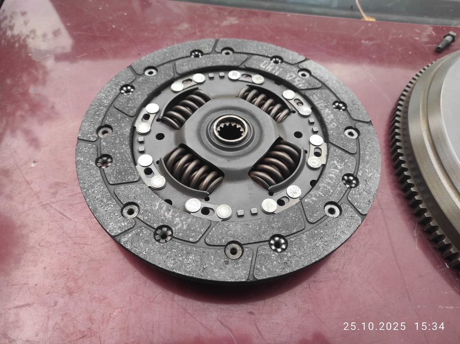 Комплект сцепления ,,SACHS,, на Опель Астру Зафиру с мотором Z16XER