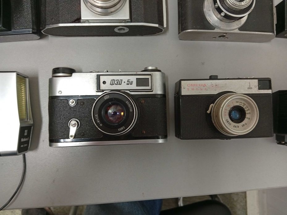 Aparaty fotograficzne lustrzanki Yashica, Zenit E, Zenit 11, Practica i inne