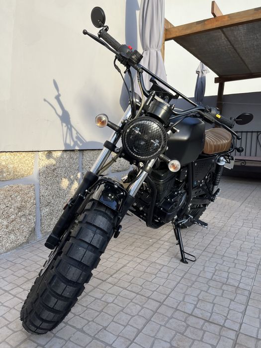 Mota Um scrambler x Naked 125