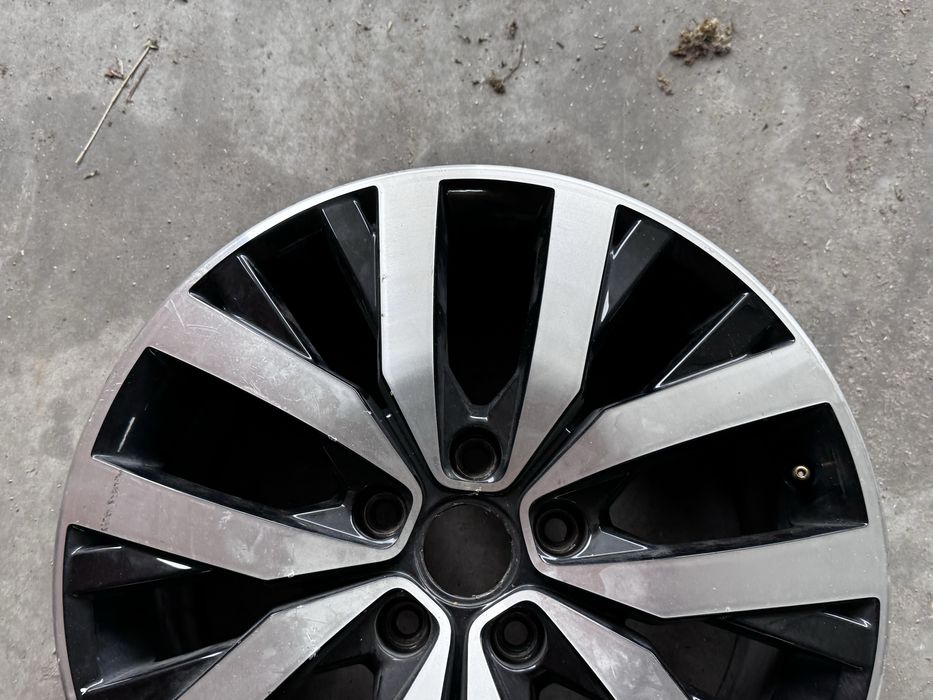 7E0 Felga pojedyńcza Volkswagen 601025 transporter multivan t6 H