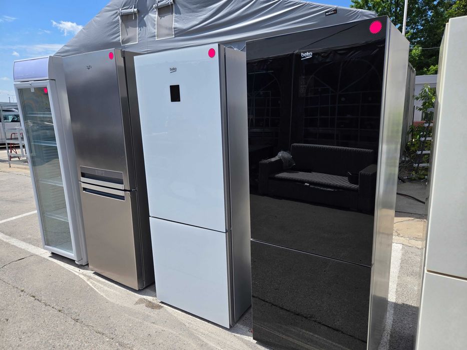 JANKI AGD Lodówka Beko czarne szkło 70cm