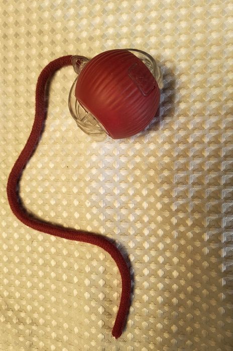 Piłka interaktywna dla kota