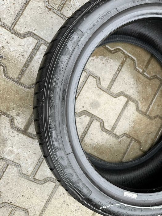 225/45r18 Goodyear efficientGrip runflat