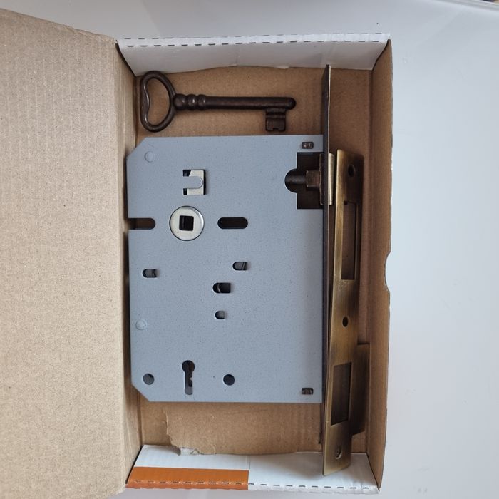 Fechadura de porta dourada Leroy Merlin marca Teicocil, nova na caixa