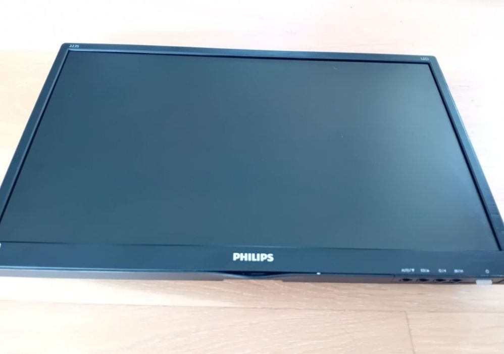 Monitor 21,5 cala