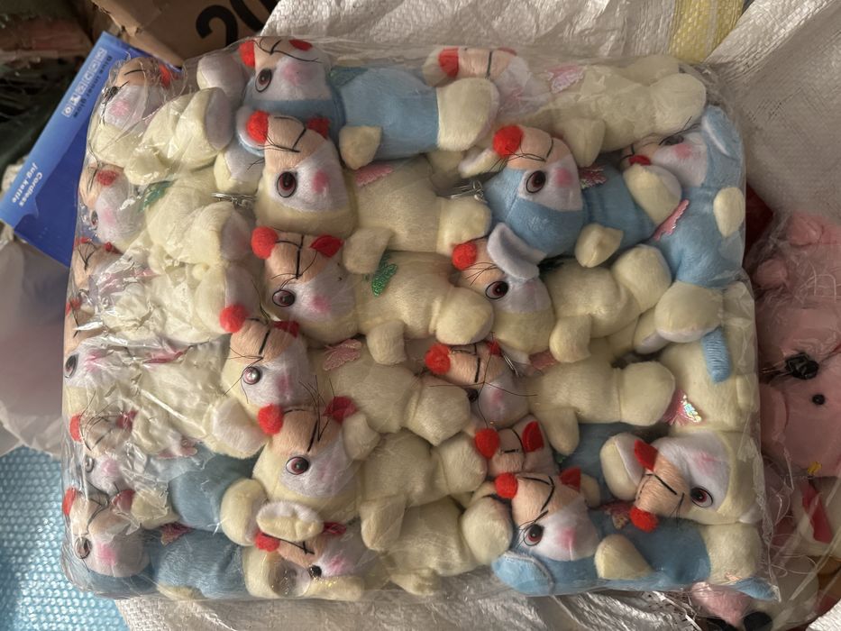 Продам мʼякі  брелки по 2 грн
