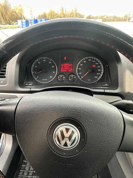 Продам VW Golf5 2006 1.4 MT