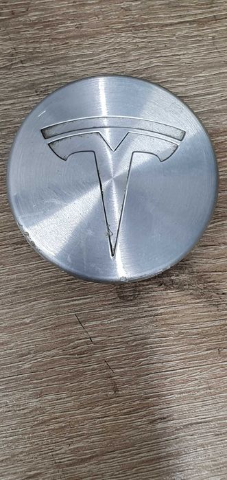 Kołpak kołpaczek dekiel dekielek kapsel TESLA