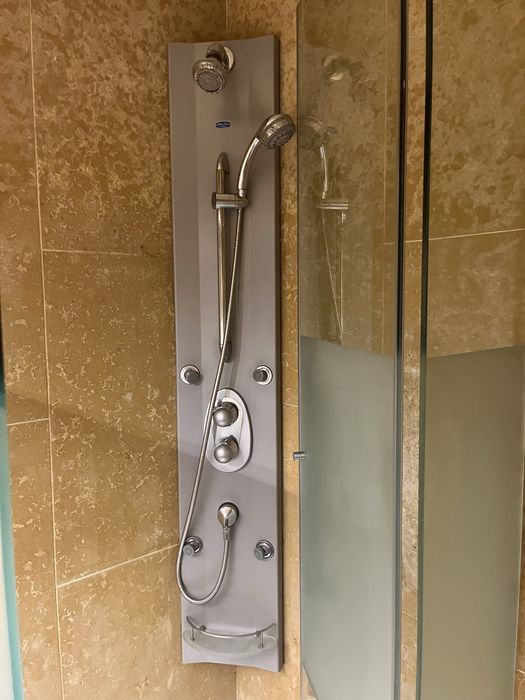 Coluna de duche com 4 jatos de massagem para casa de banho