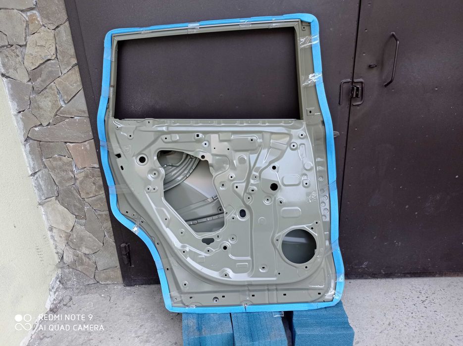 Дверь двері 67004-0E190 Toyota Highlander Хайлендер 2019-2023 оригінал