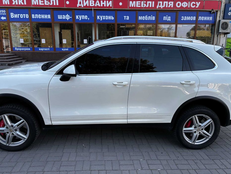 Porsche Cayenne 2010 VIN WP1ZZZ92ZBLA80399 фото оголошення 2 з 13