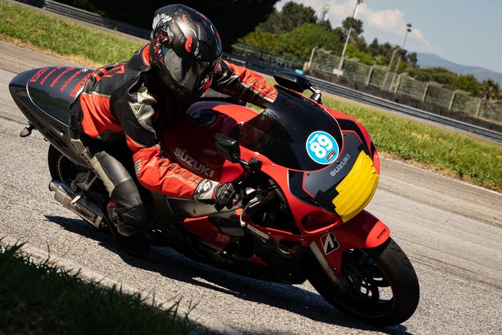 Suzuki GSXR SRAD 600 25KW Carta A2