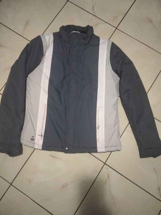 Курточка лижня в гарному стані