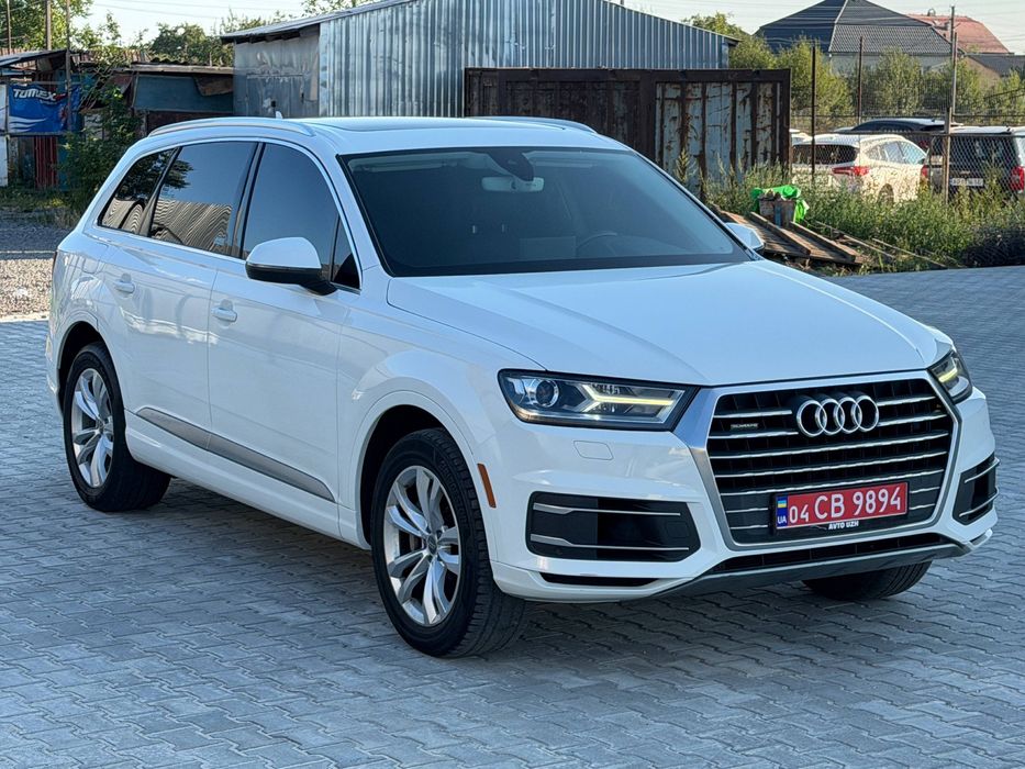 AUDI Q7 3.0