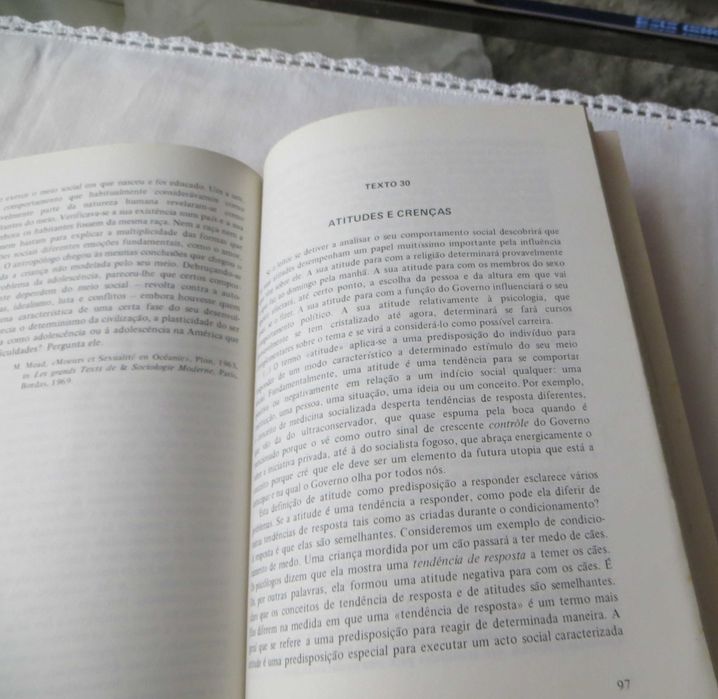 Livro Testes Apoio A Psicologia c/ Ciência 10º Ano - Editorial  M.E.