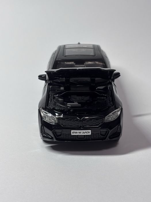 Машинка BMW 320 i