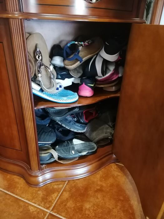 Sapateira cerejeira com espelho