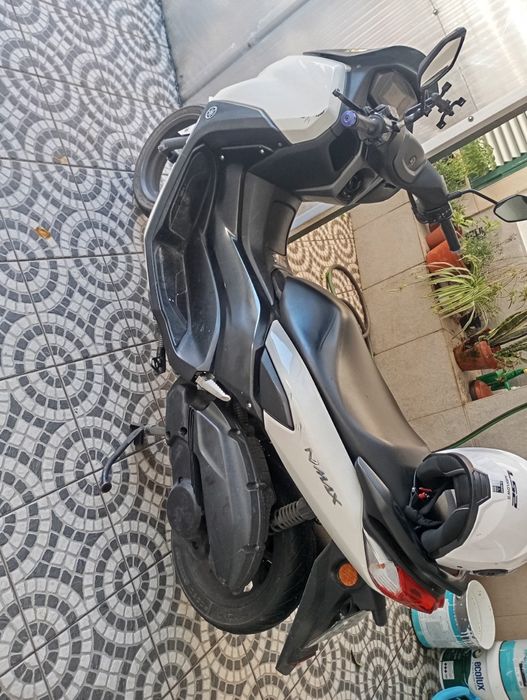 Yamaha NMAX 2023