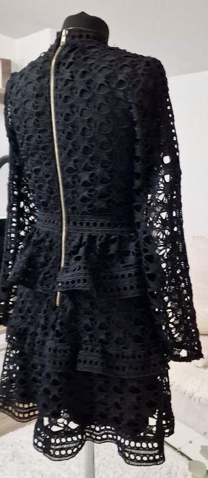 Czarna sukienka"Caris Closet".