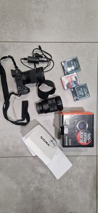 Aparat sony a6500 selp18105g  Sigma 30mm f/1.4 stan bdb