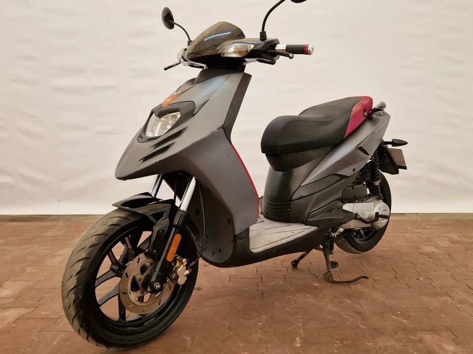 Aprilia SR 2016 R ! SR TYphoon Aprilia 49cm Aerox Kisbee yamaha MGmoto WLKP