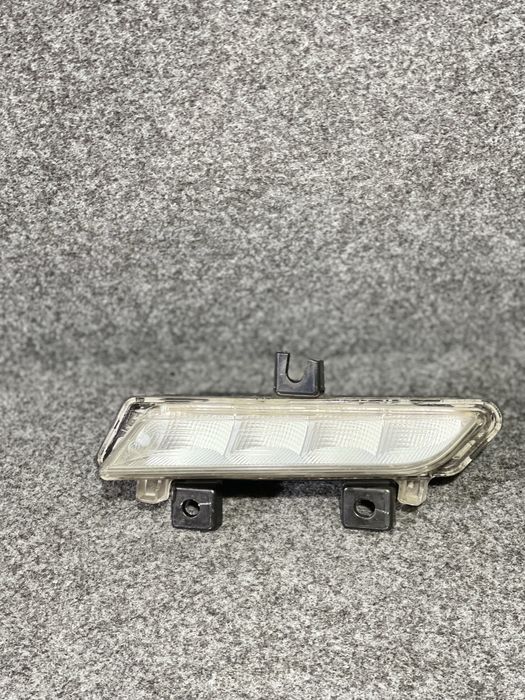 Luz de circulação diurna . Renault Clio IV