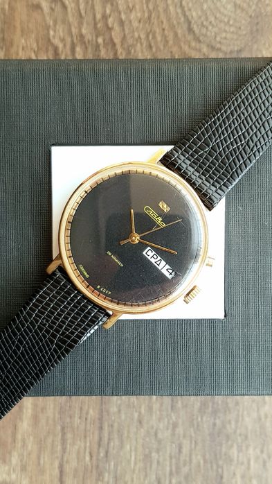 Годинник Слава механіка 26 рубінових каменя позолочений корпус  Ау