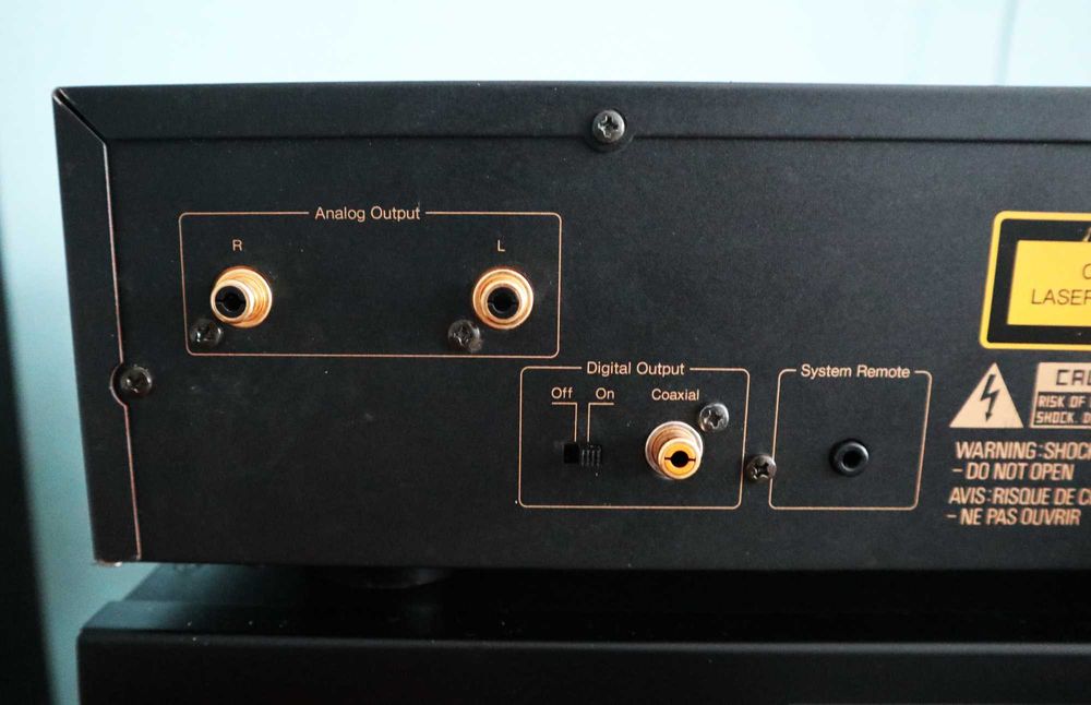 Cd проигрыватель  NAKAMICHI MB-1S Chip 2 x PCM1700P звук 20 бит