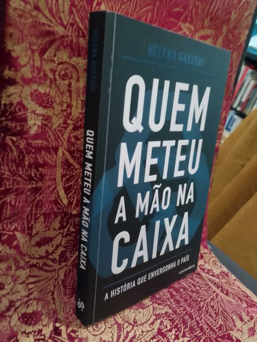 Quem meteu a mão na caixa - Helena Garrido