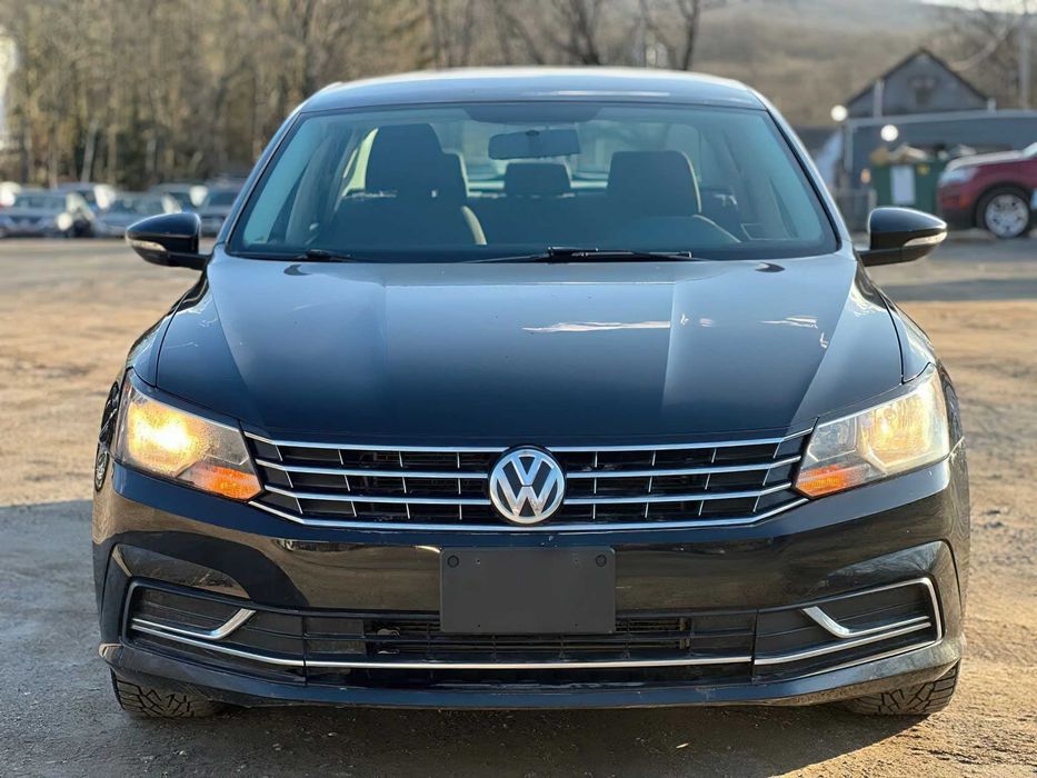 Volkswagen Passat 2016 — авто з США, оригінальний пробіг | від $3 200