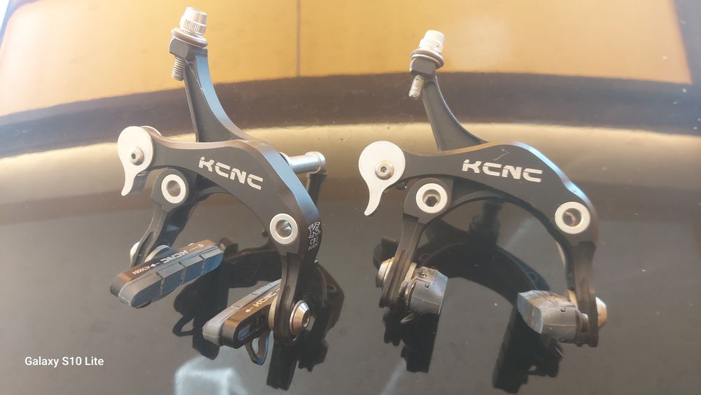 Travões KCNC CB1 (Par) — Ultra-leves.
