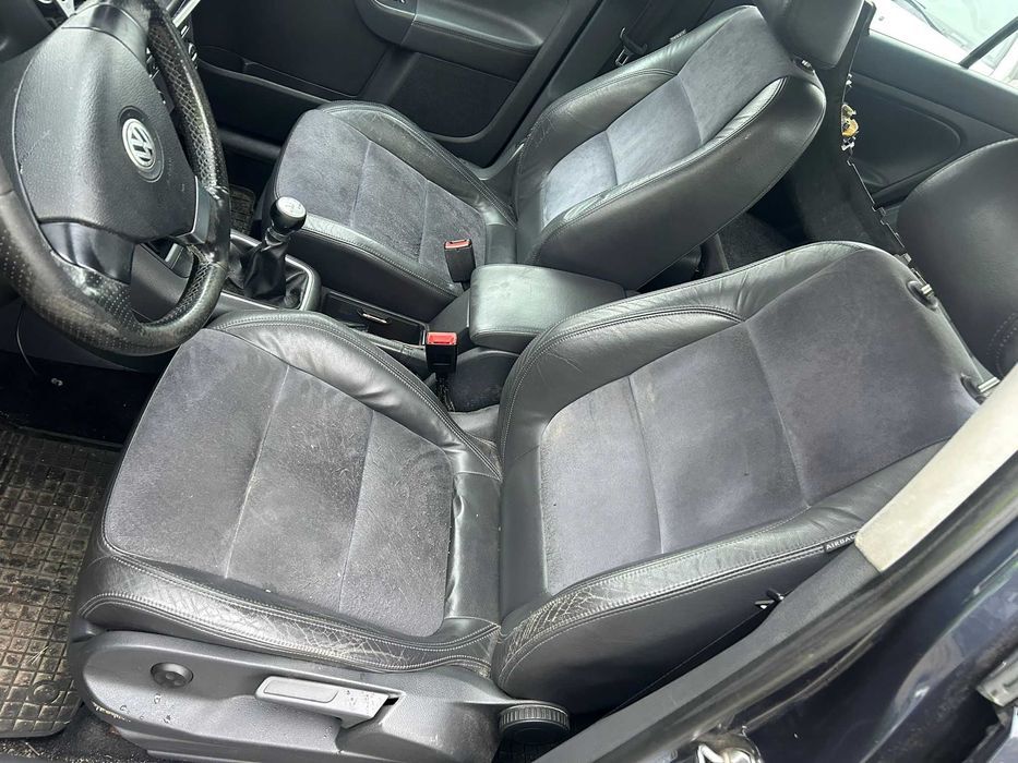Fotele boczki komplet półskóra ładne Volkswagen Golf Plus Cross 5