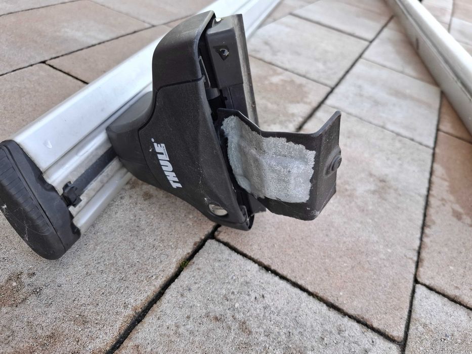 Belki samochodowe Thule Rapid System 754 do Ford Focus MK3