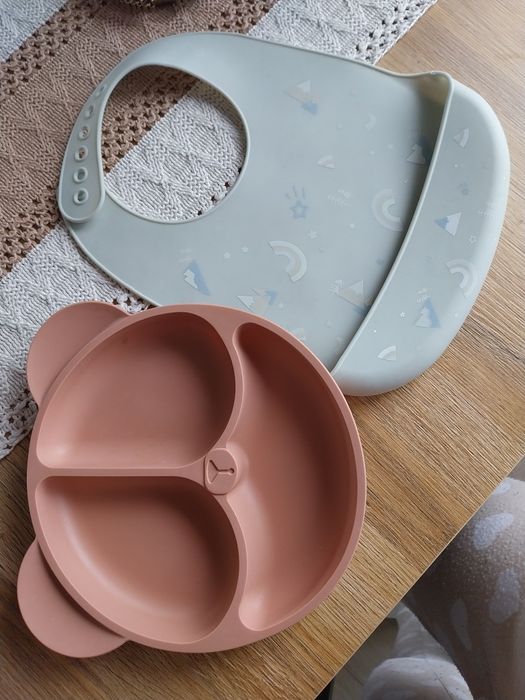 Zestaw dla dzieci talerzyk na przyssawkach i sliniak