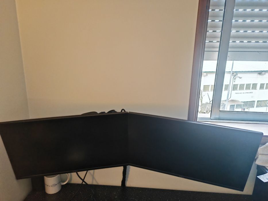 Ecrãs Dell 2419H 24" + base parede