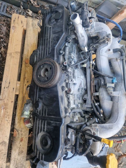 Silnik na części Subaru legacy,outback EJ25