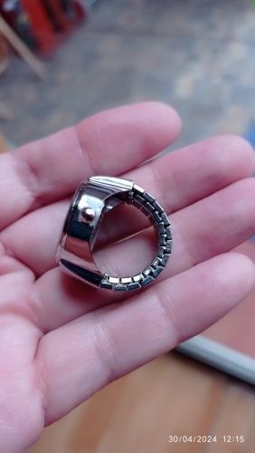 Stylowy damski zegarek pierwszonek