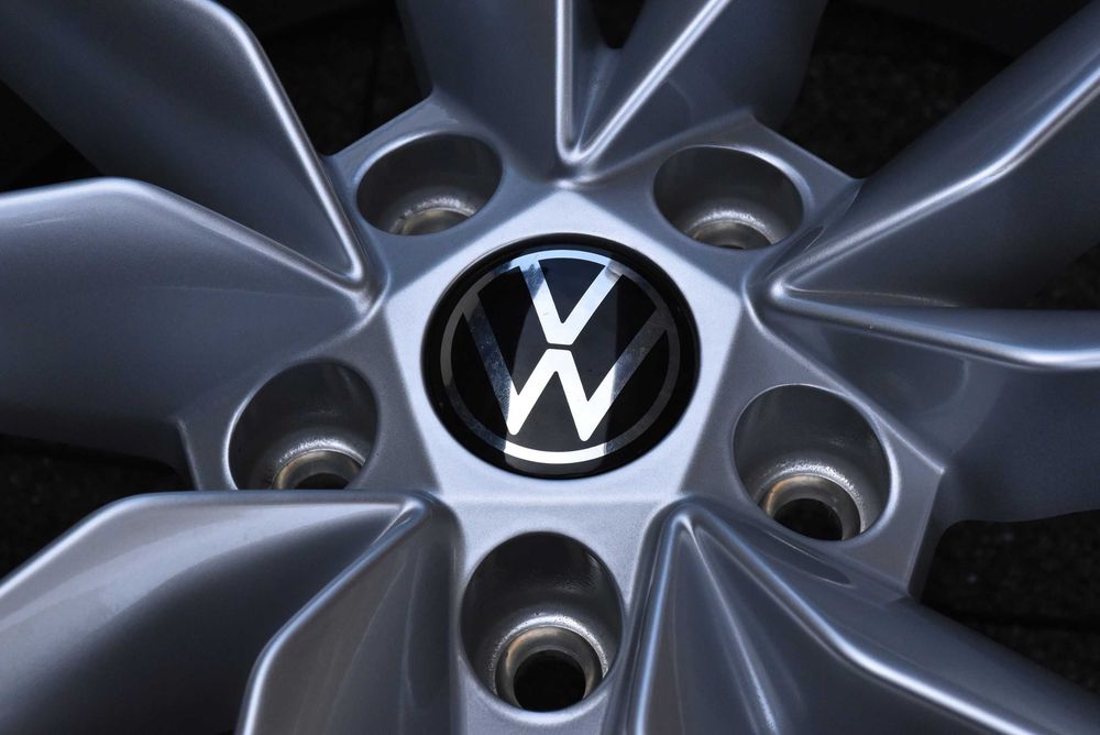 Nowe koła zimowe OEM Audi Q4 Sportback e-tron VW ID.4 ID.5 ID.6 SKODA ELROQ ENYAQ PEAQ CUPRA Tavascan 19" Pirelli