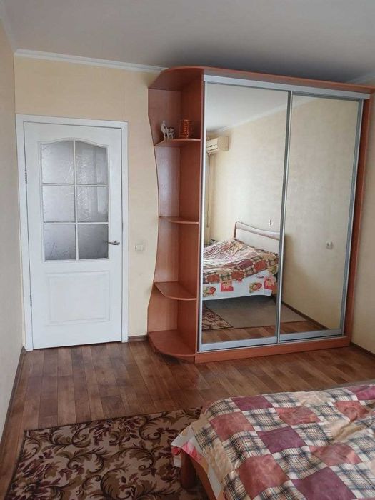 Продам 3х комнатную квартиру. 67м2. 8/12эт. Алексеевка Шевченковский район Метро Победы.